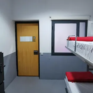 Traveller Box Hostal